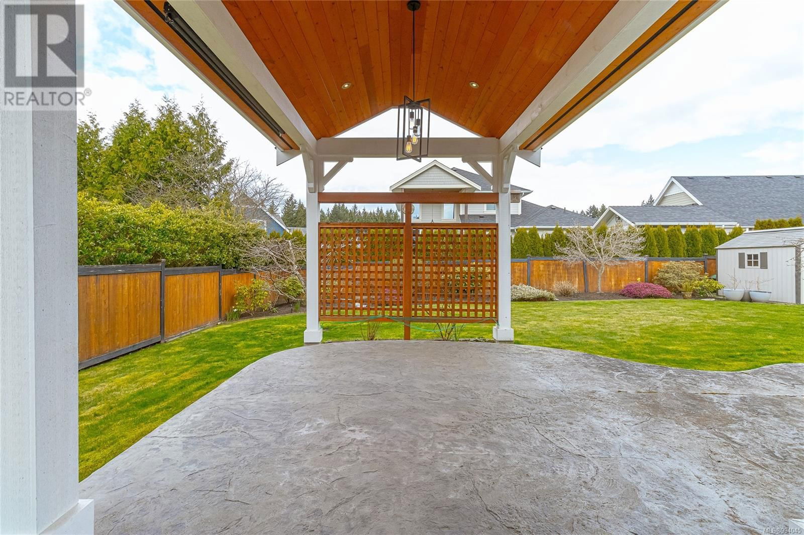 879 TUTOR WAY Image 44