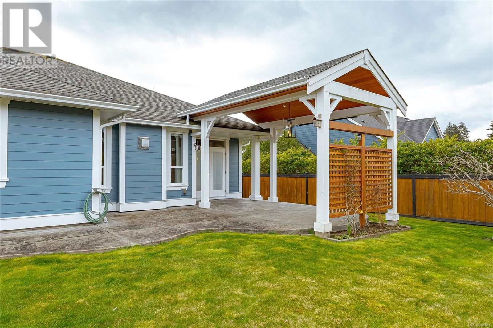 879 TUTOR WAY Image 46