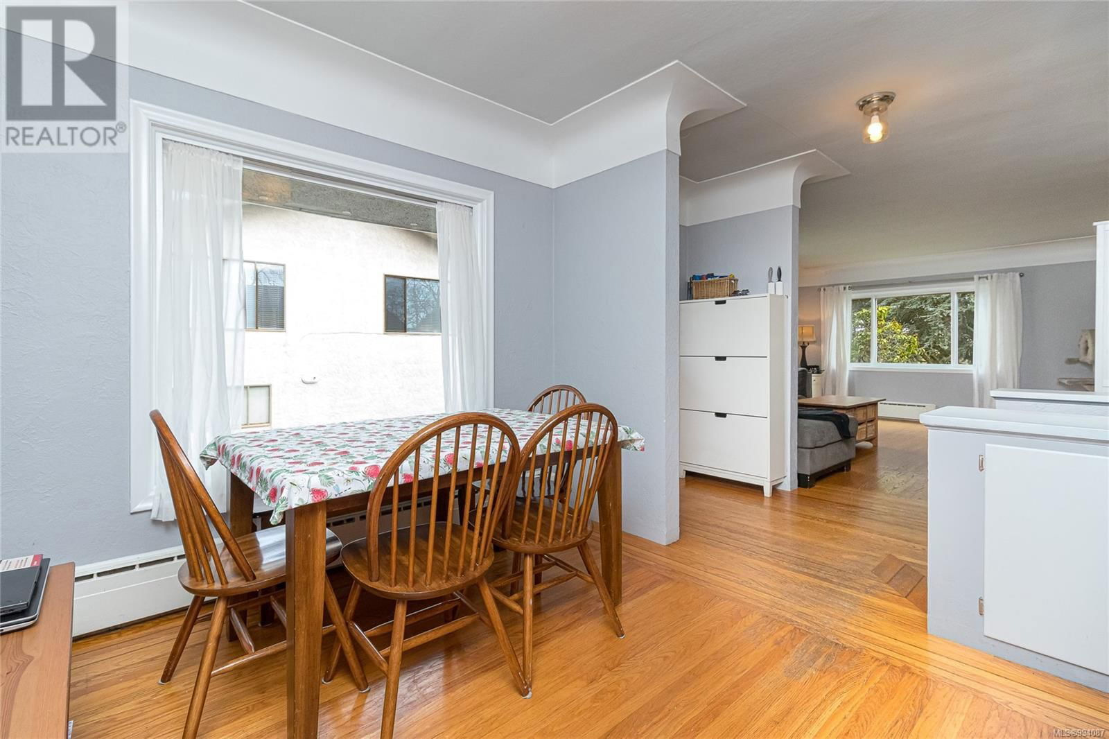 4078 QUADRA STREET Image 12