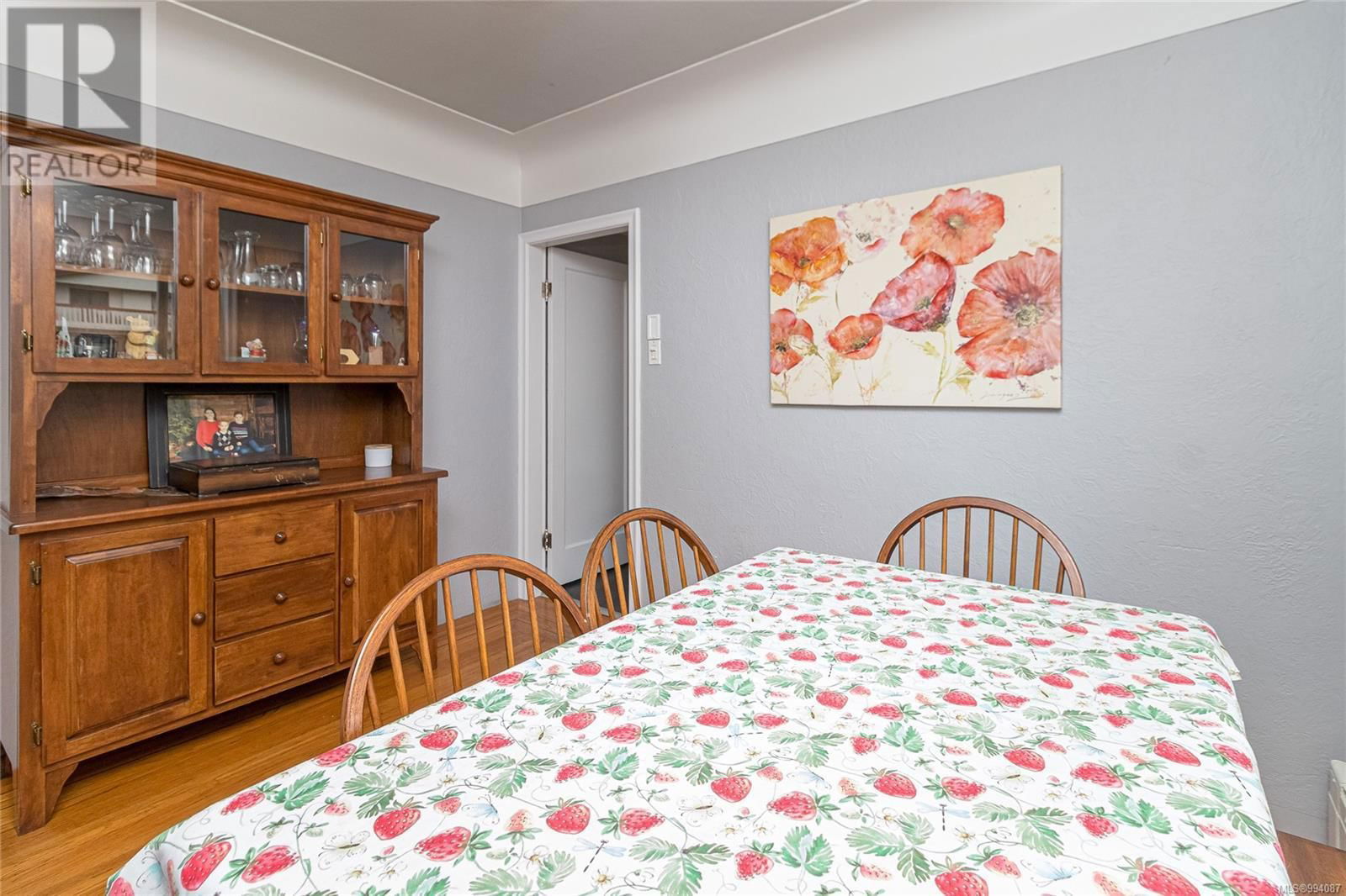 4078 QUADRA STREET Image 13