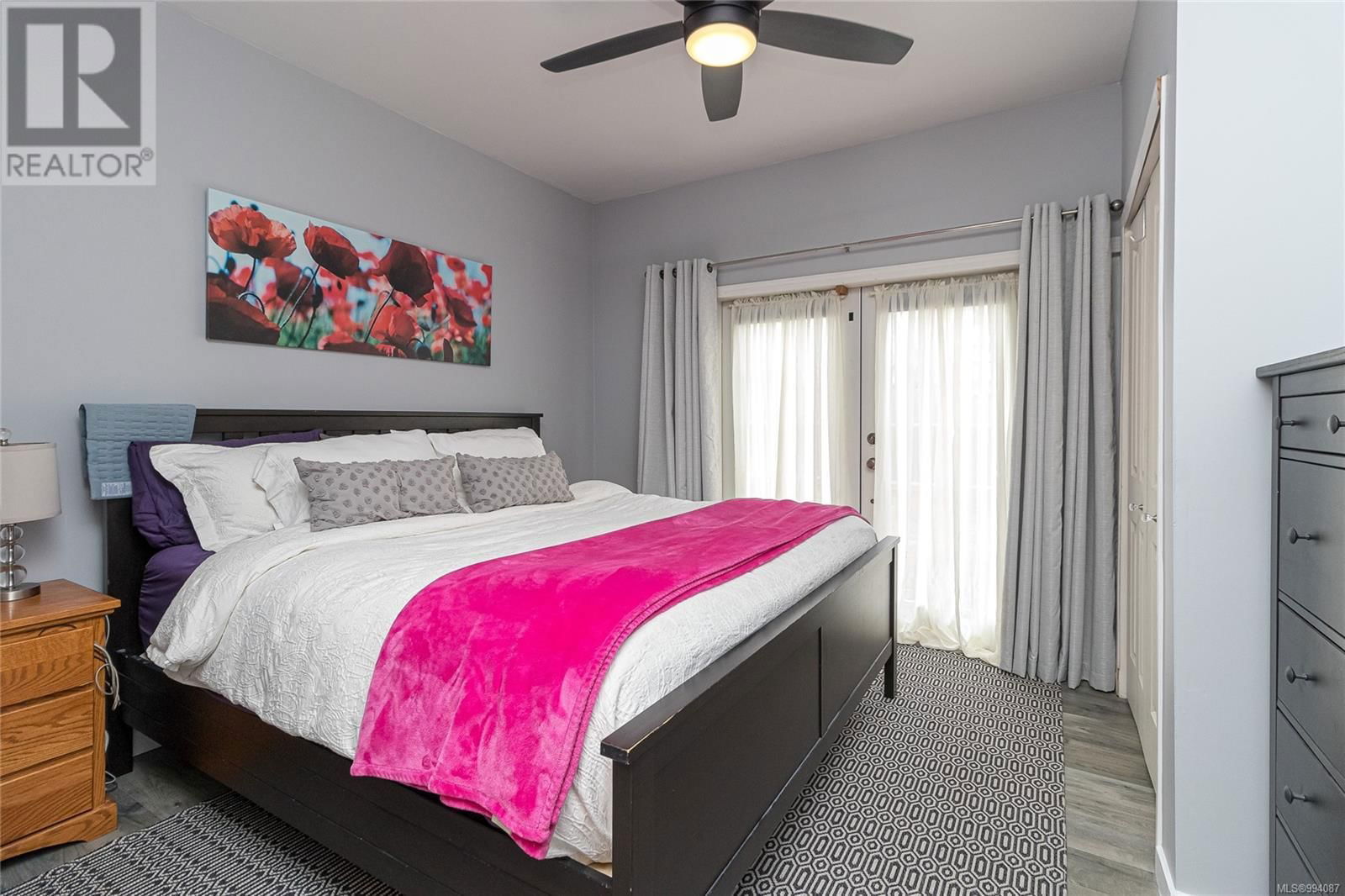 4078 QUADRA STREET Image 17