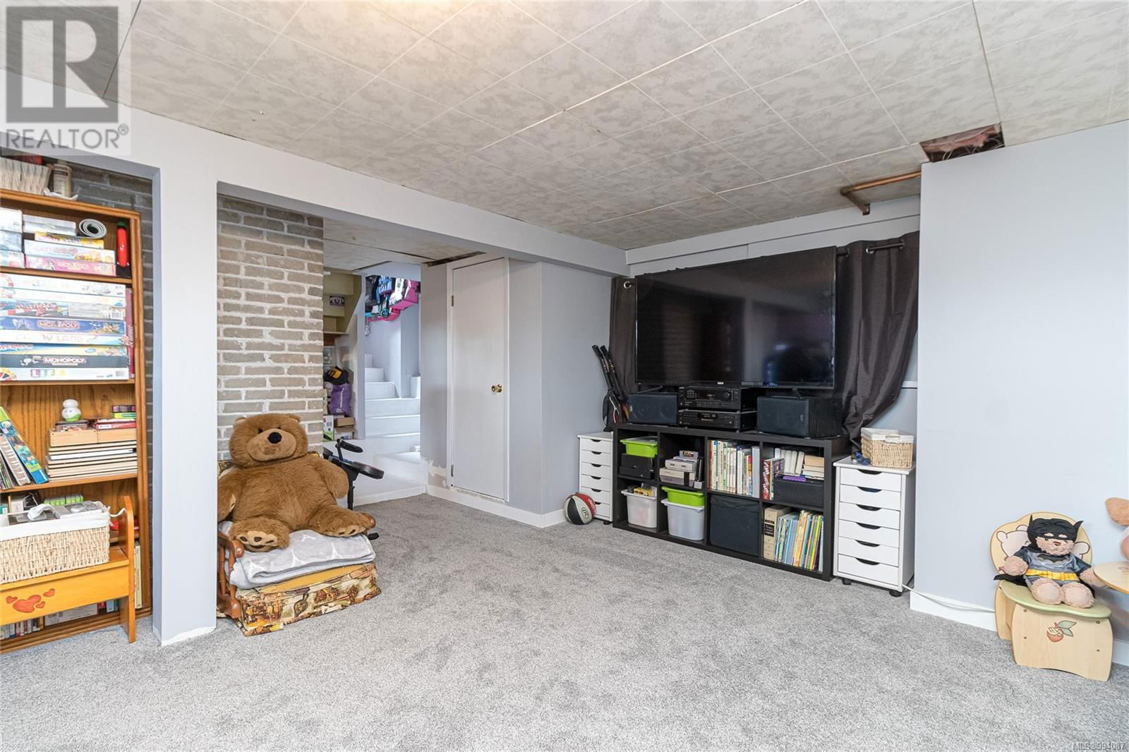 4078 QUADRA STREET Image 27