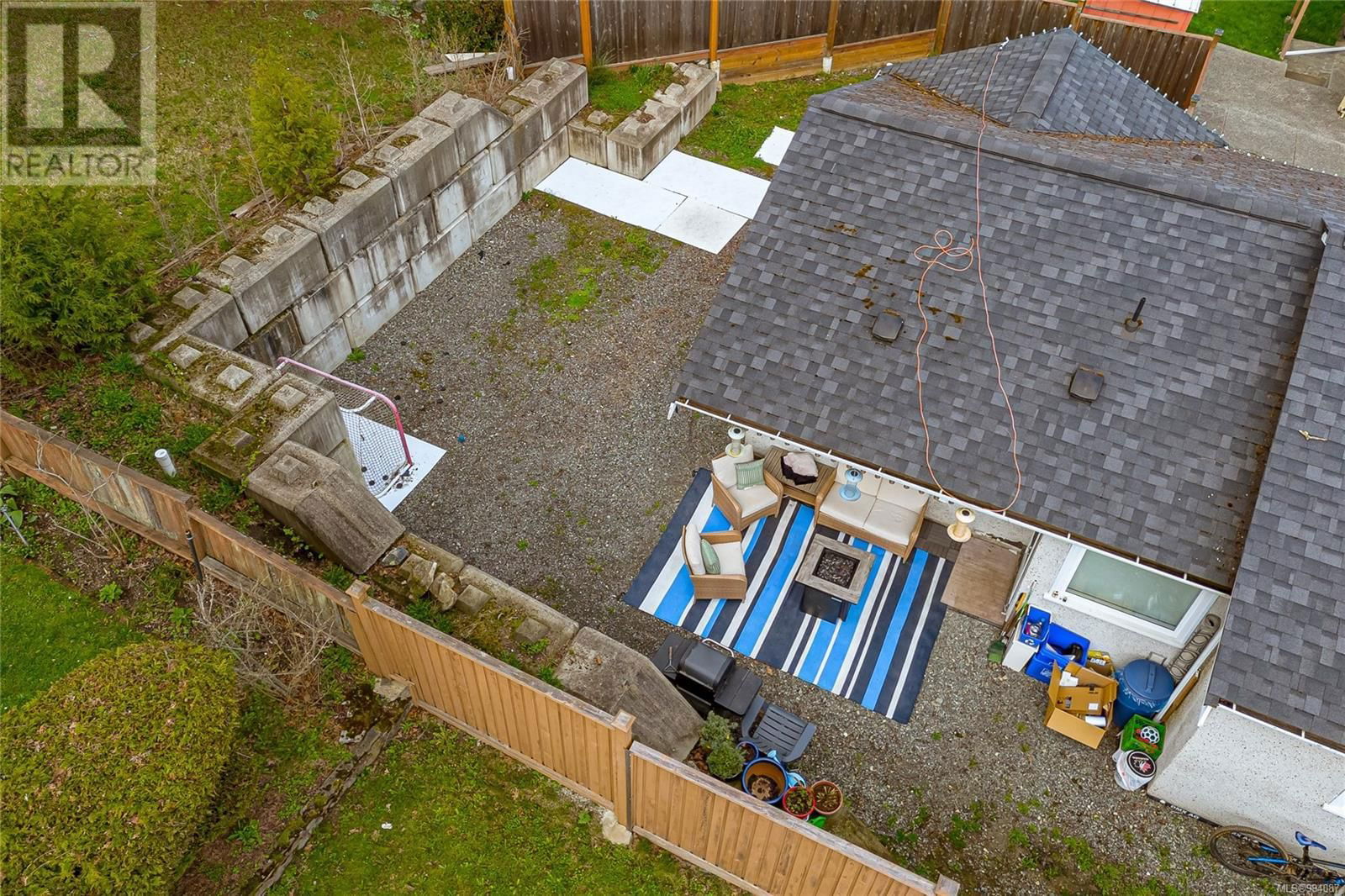 4078 QUADRA STREET Image 36