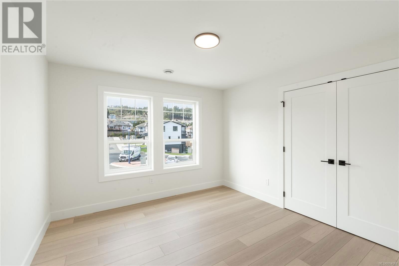 2335 SWALLOW PLACE Image 28