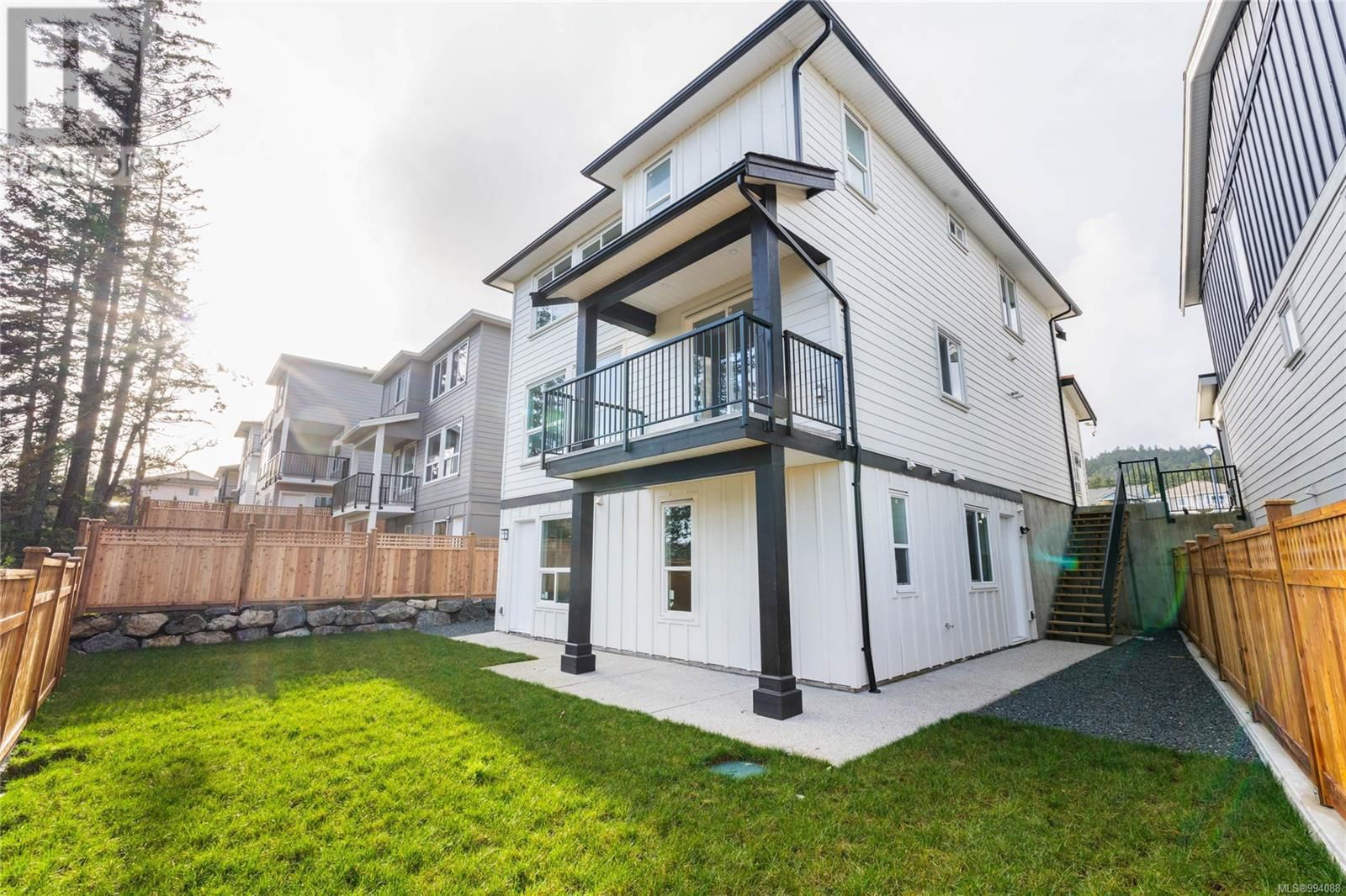 2335 SWALLOW PLACE Image 33