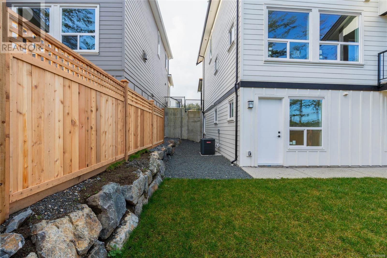 2335 SWALLOW PLACE Image 35
