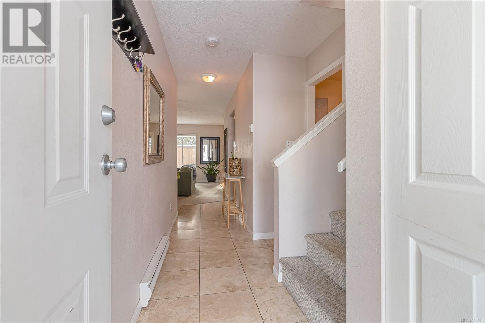 16 - 711 MALONE ROAD Image 2