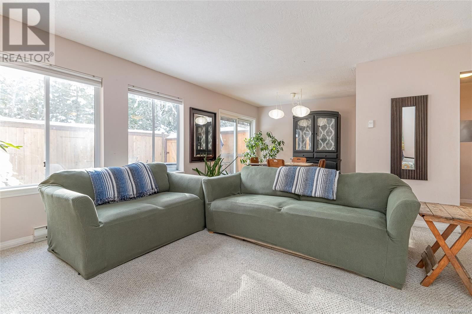 16 - 711 MALONE ROAD Image 4
