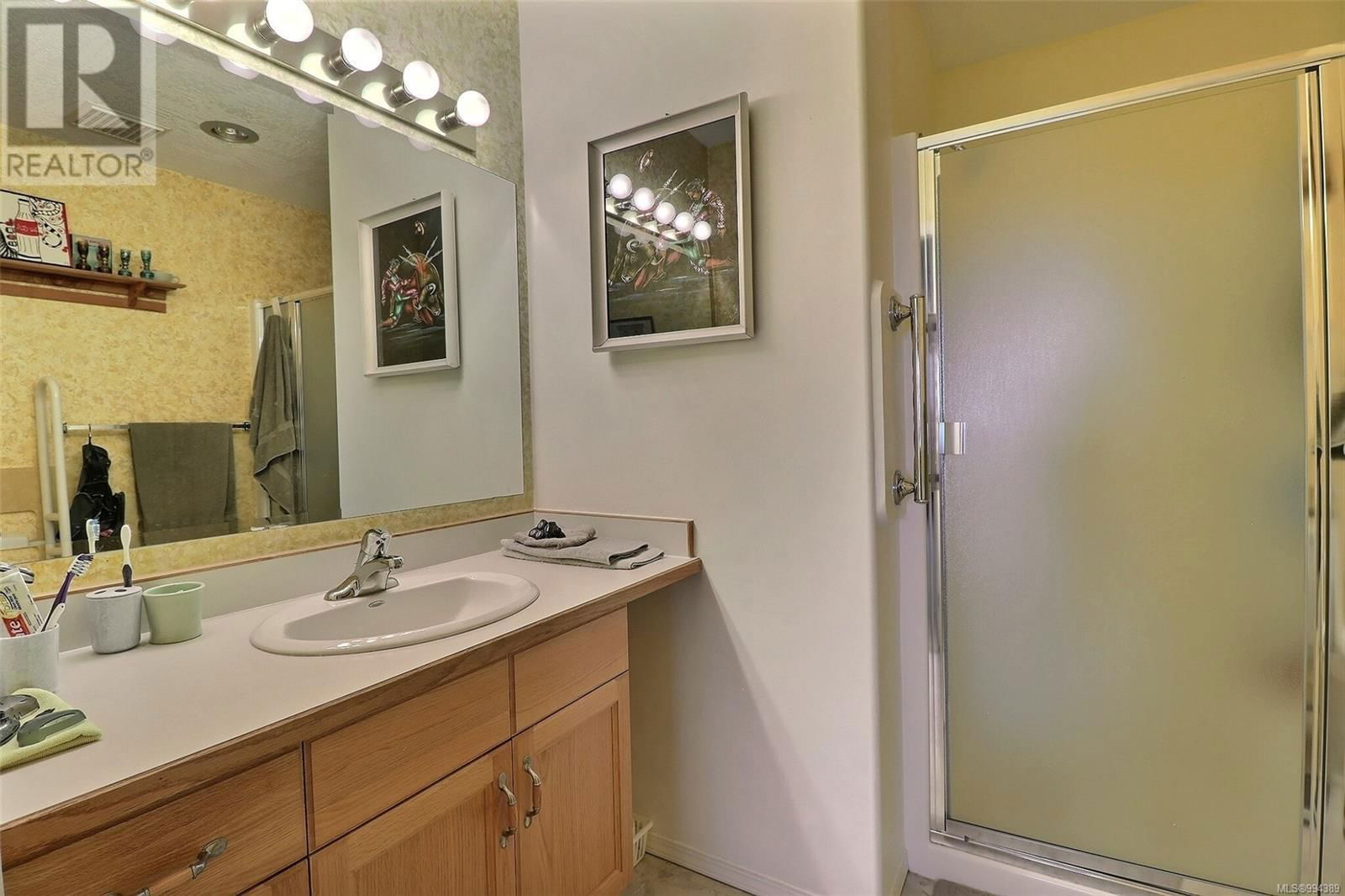 31 - 815 DUNSMUIR CRESCENT Image 12
