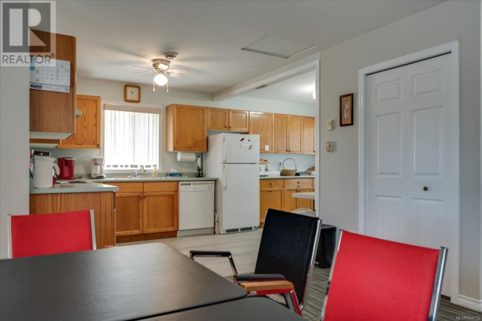117 - 240 STANFORD AVENUE EAST Image 62