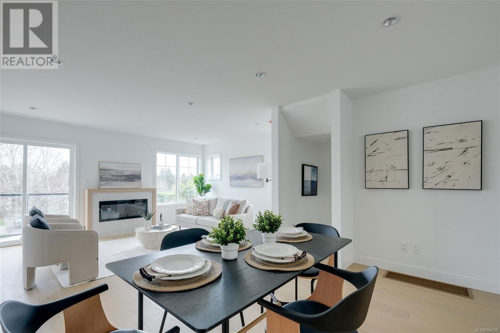Unit 11 - 3907 CEDAR HILL ROAD Image 13