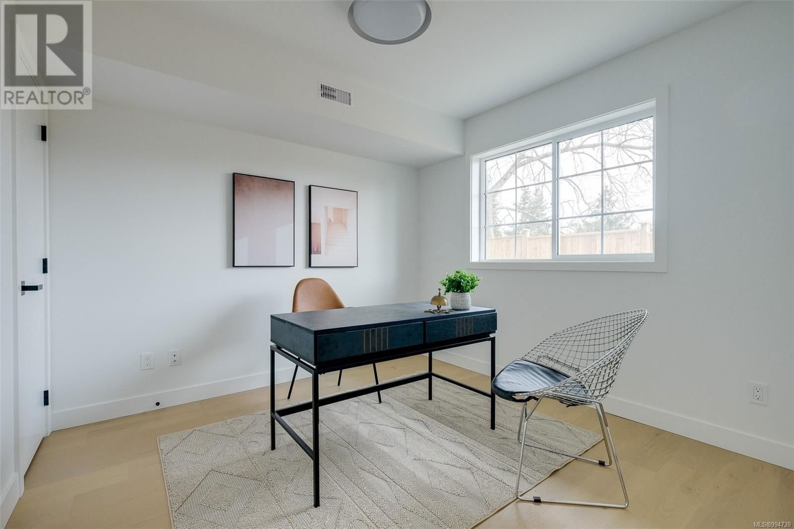 Unit 11 - 3907 CEDAR HILL ROAD Image 27