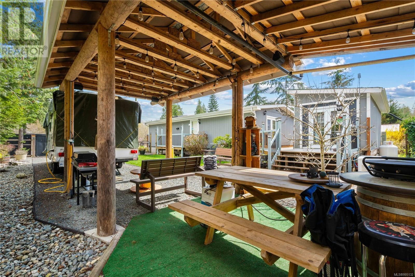 330 HORNE LAKE ROAD Image 38