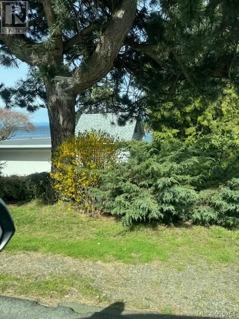 3761 Hammond Bay Road property photo