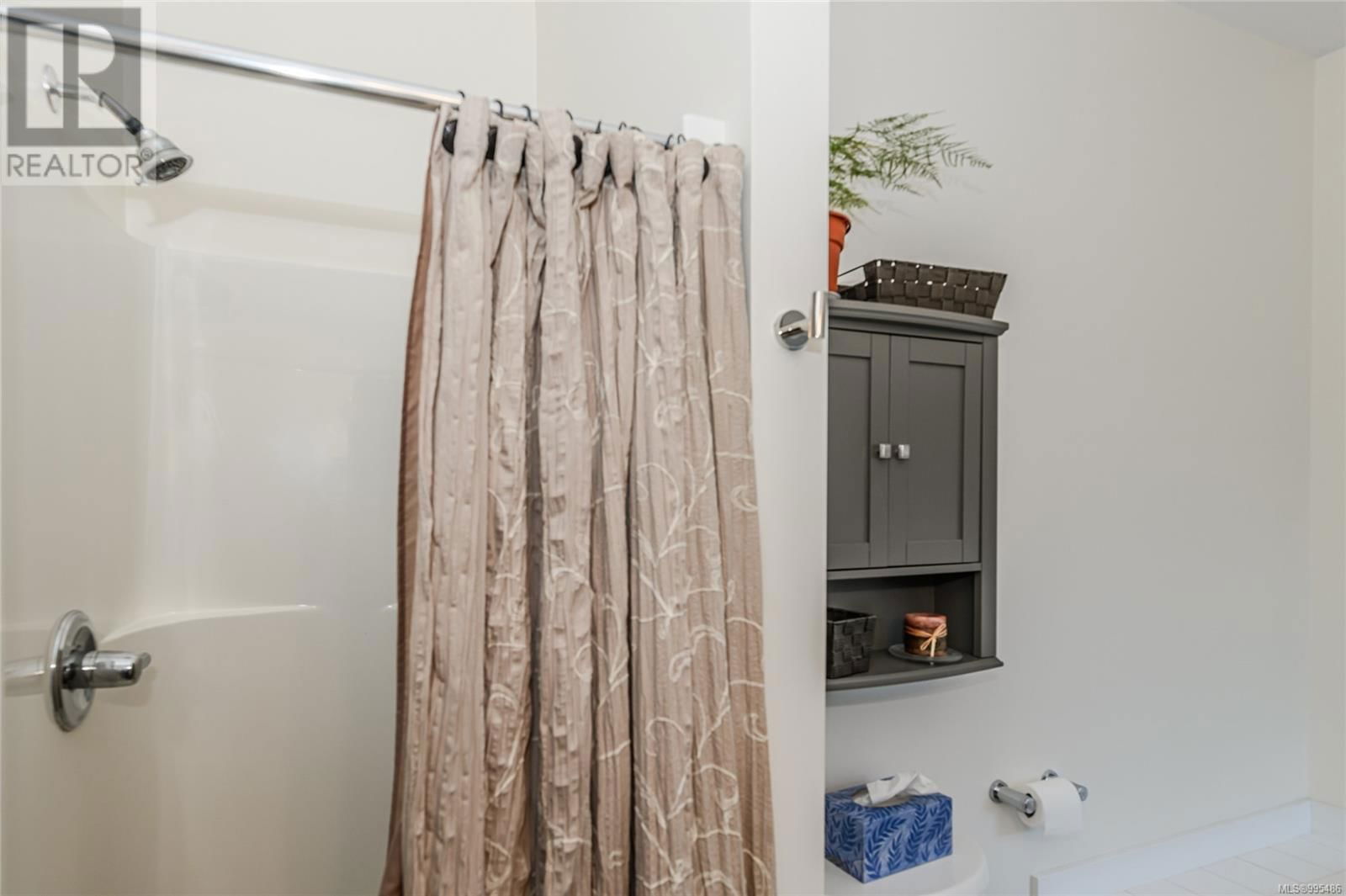 3 - 3134 MANOR DRIVE Image 24
