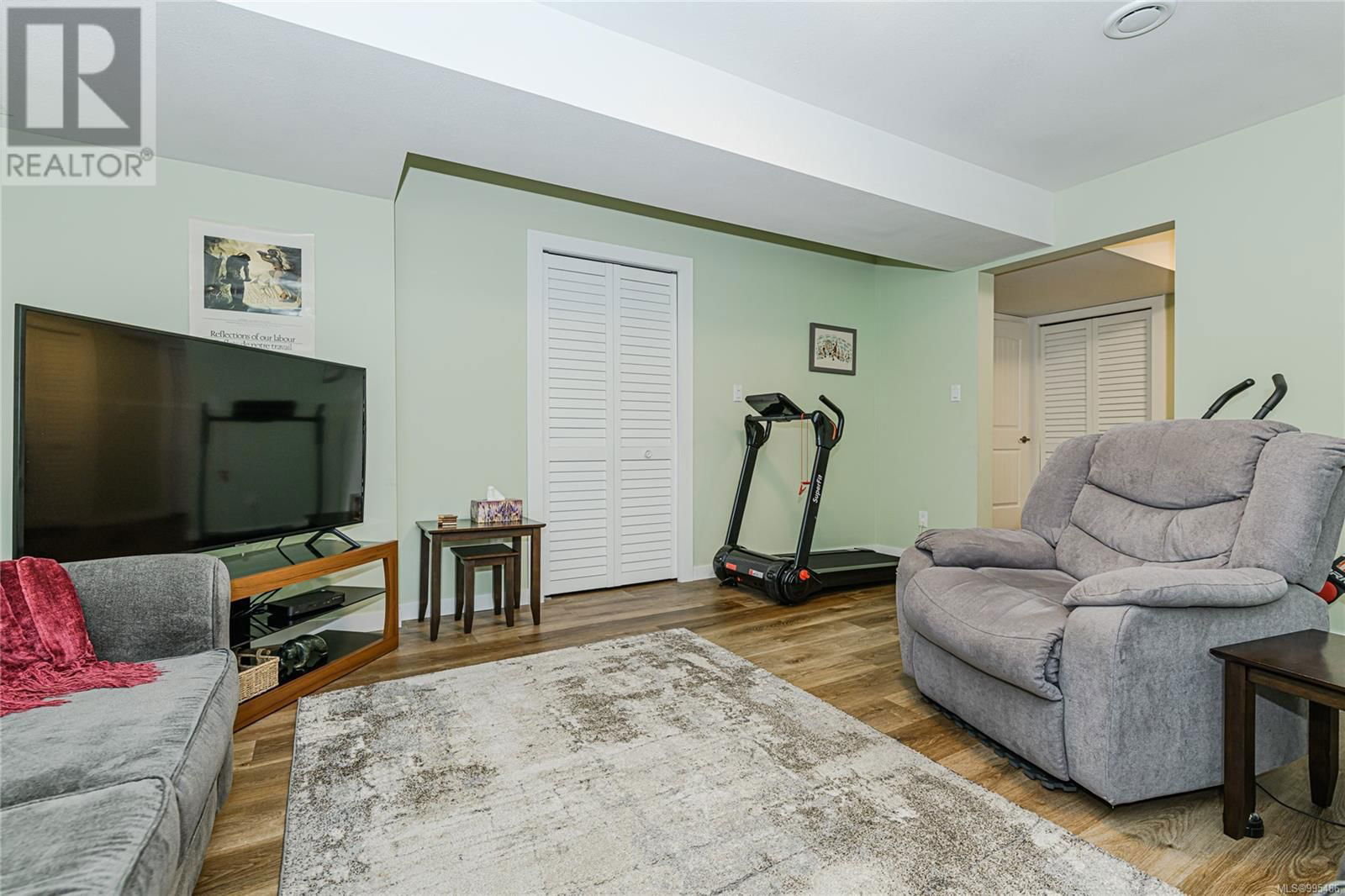 3 - 3134 MANOR DRIVE Image 33