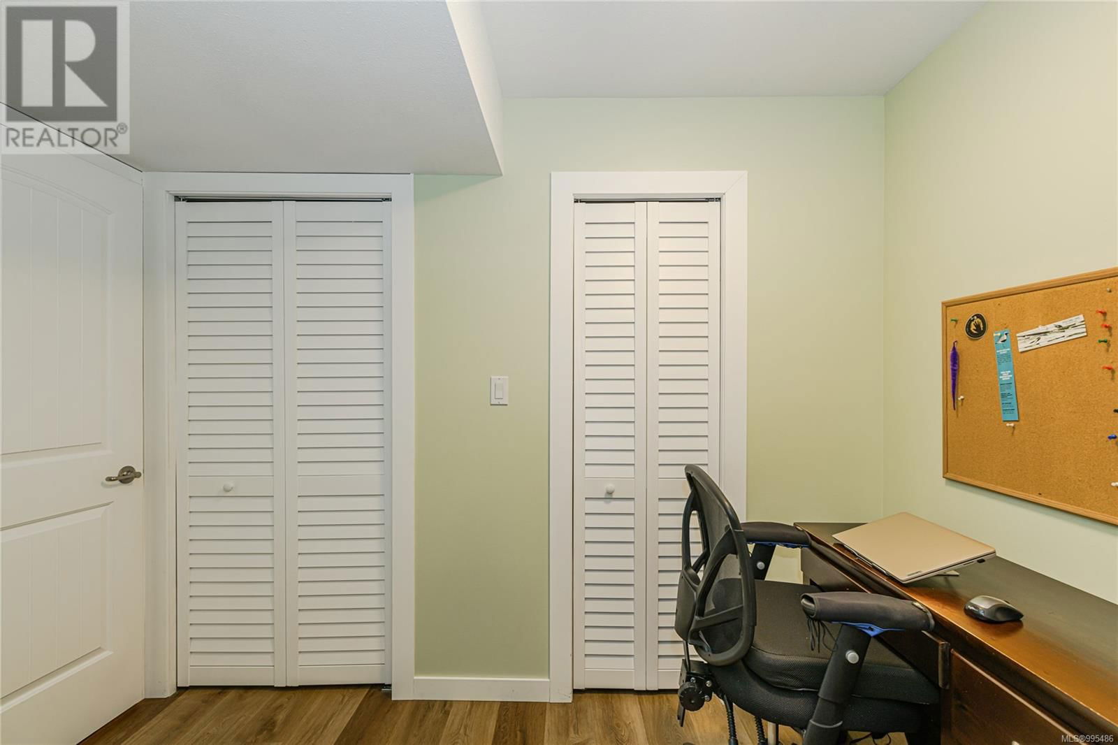 3 - 3134 MANOR DRIVE Image 34