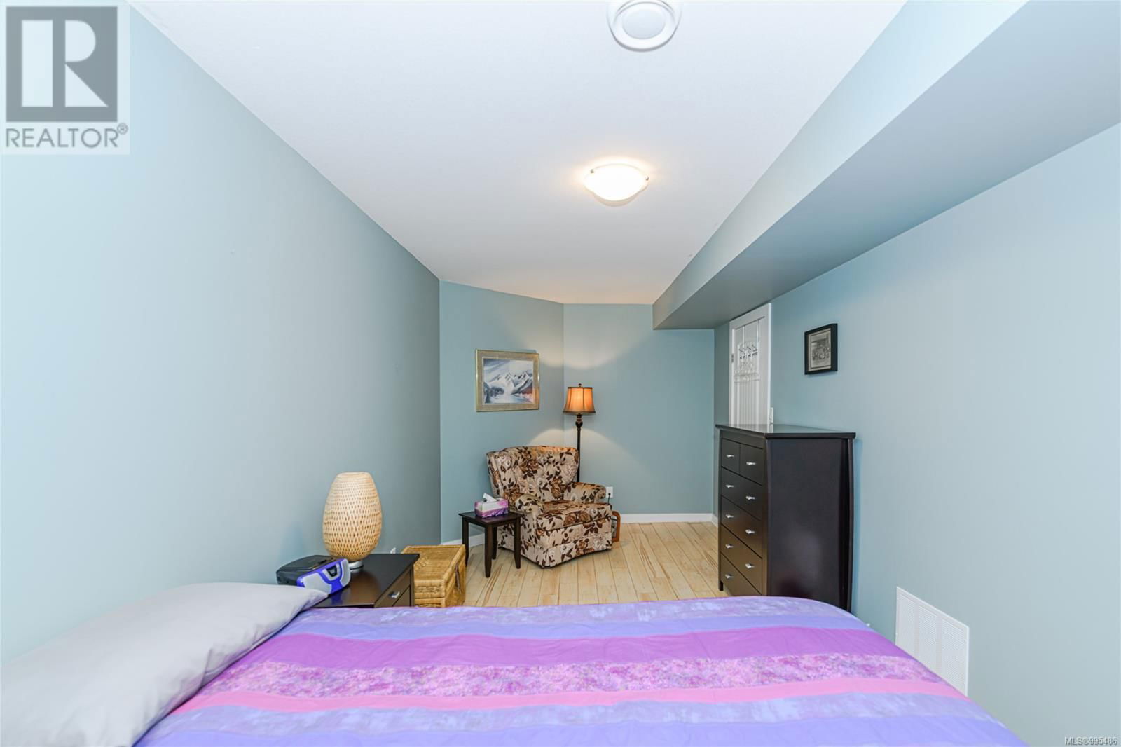 3 - 3134 MANOR DRIVE Image 36