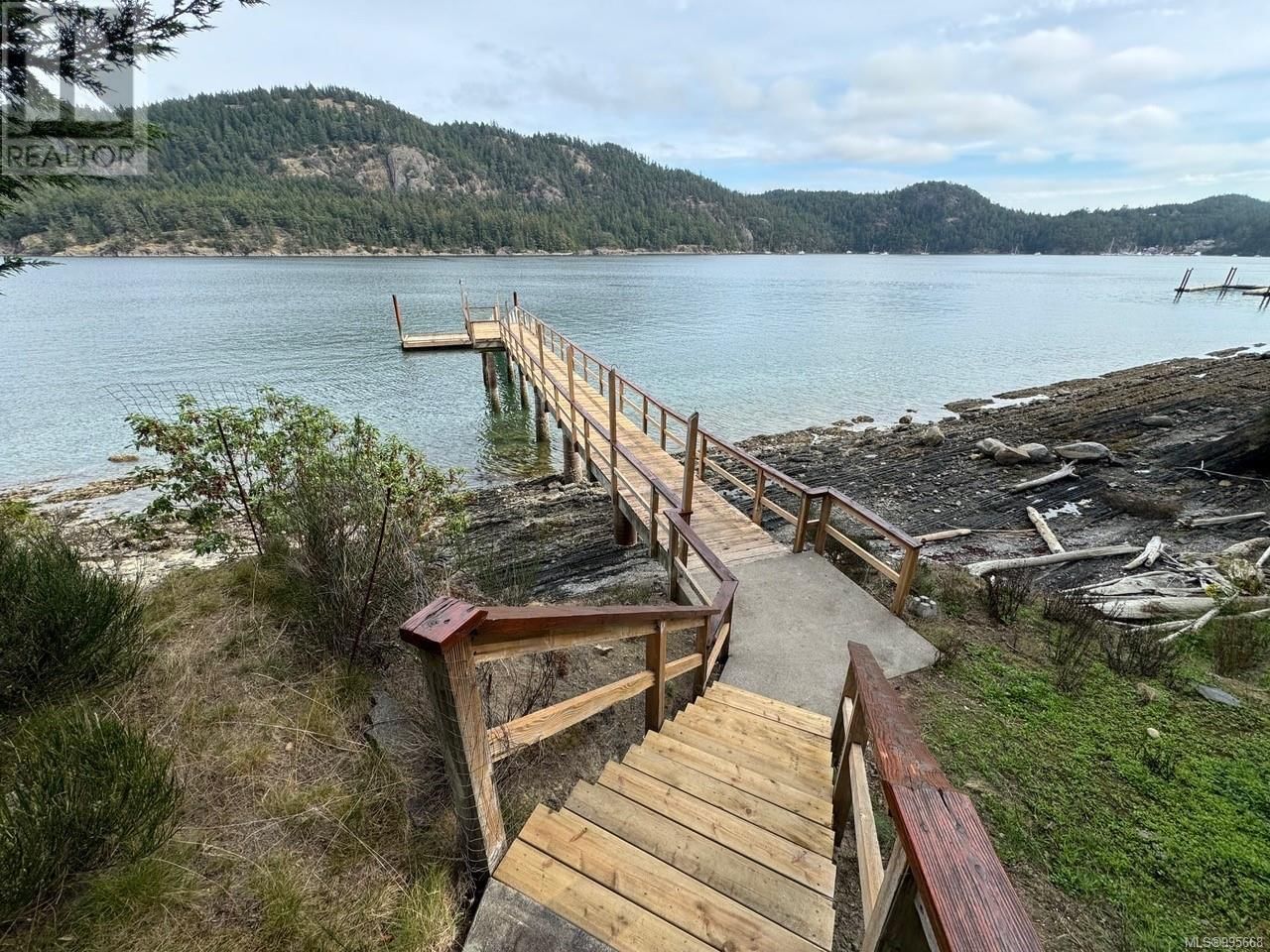6903 SHARK PLACE Image 32