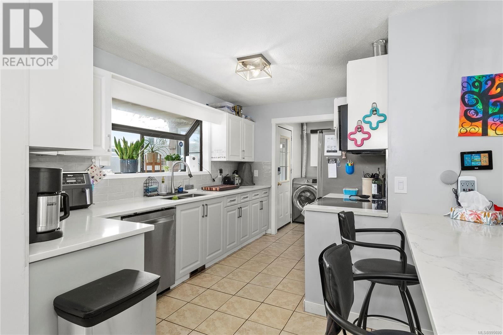 951 NORTHMORE ROAD Image 19