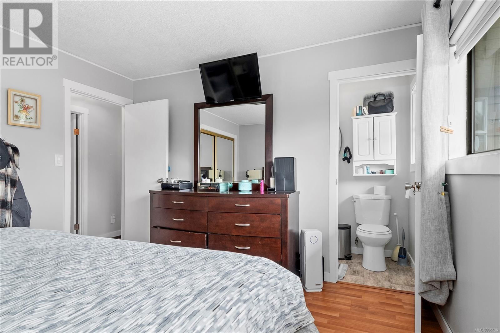 951 NORTHMORE ROAD Image 24