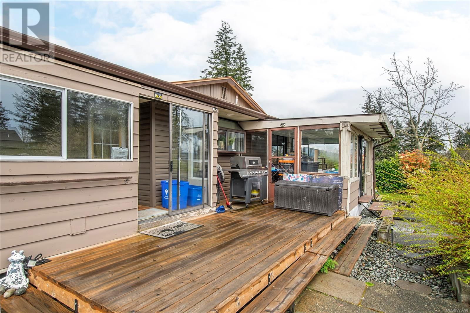 951 NORTHMORE ROAD Image 33