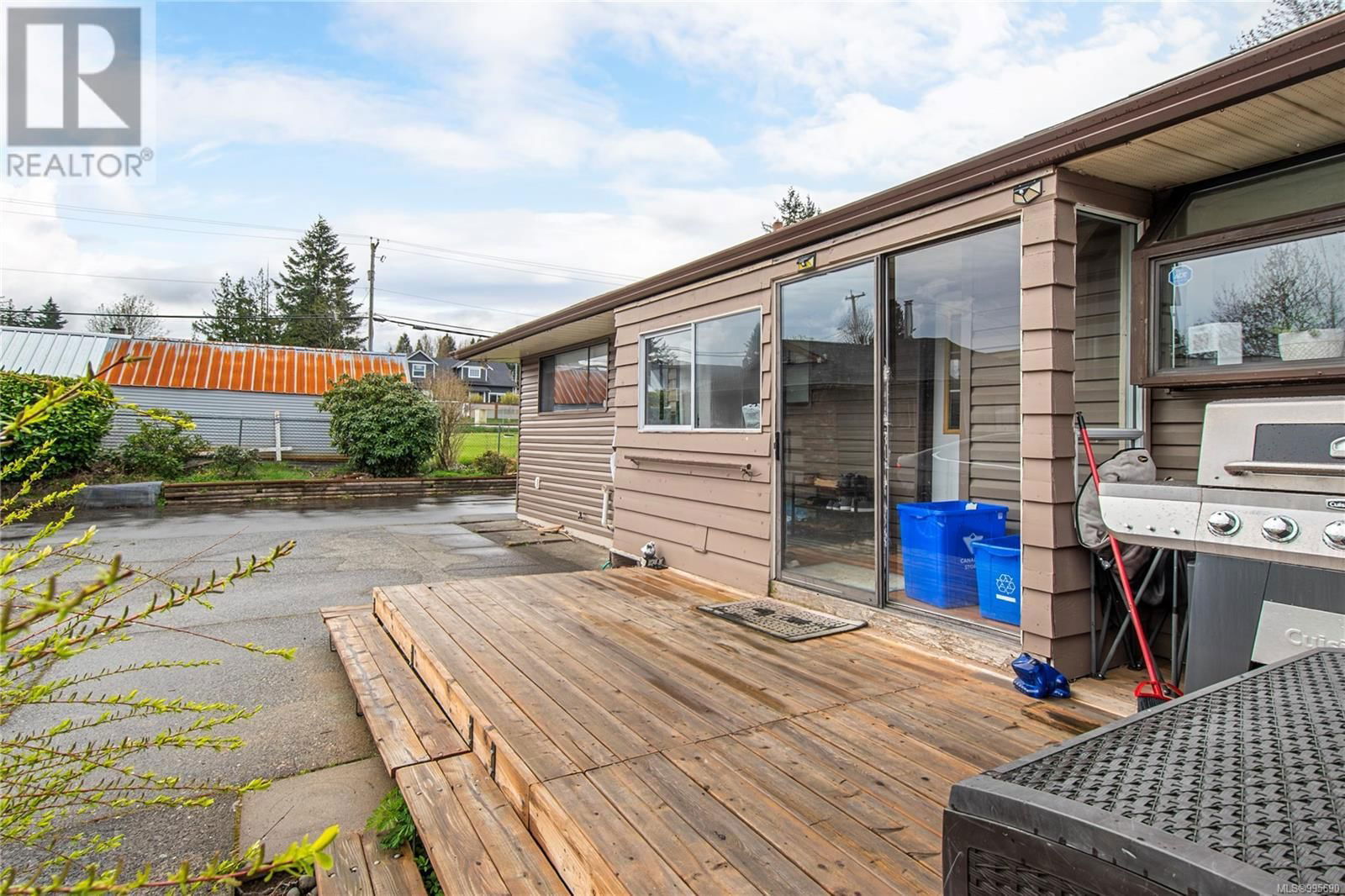 951 NORTHMORE ROAD Image 34