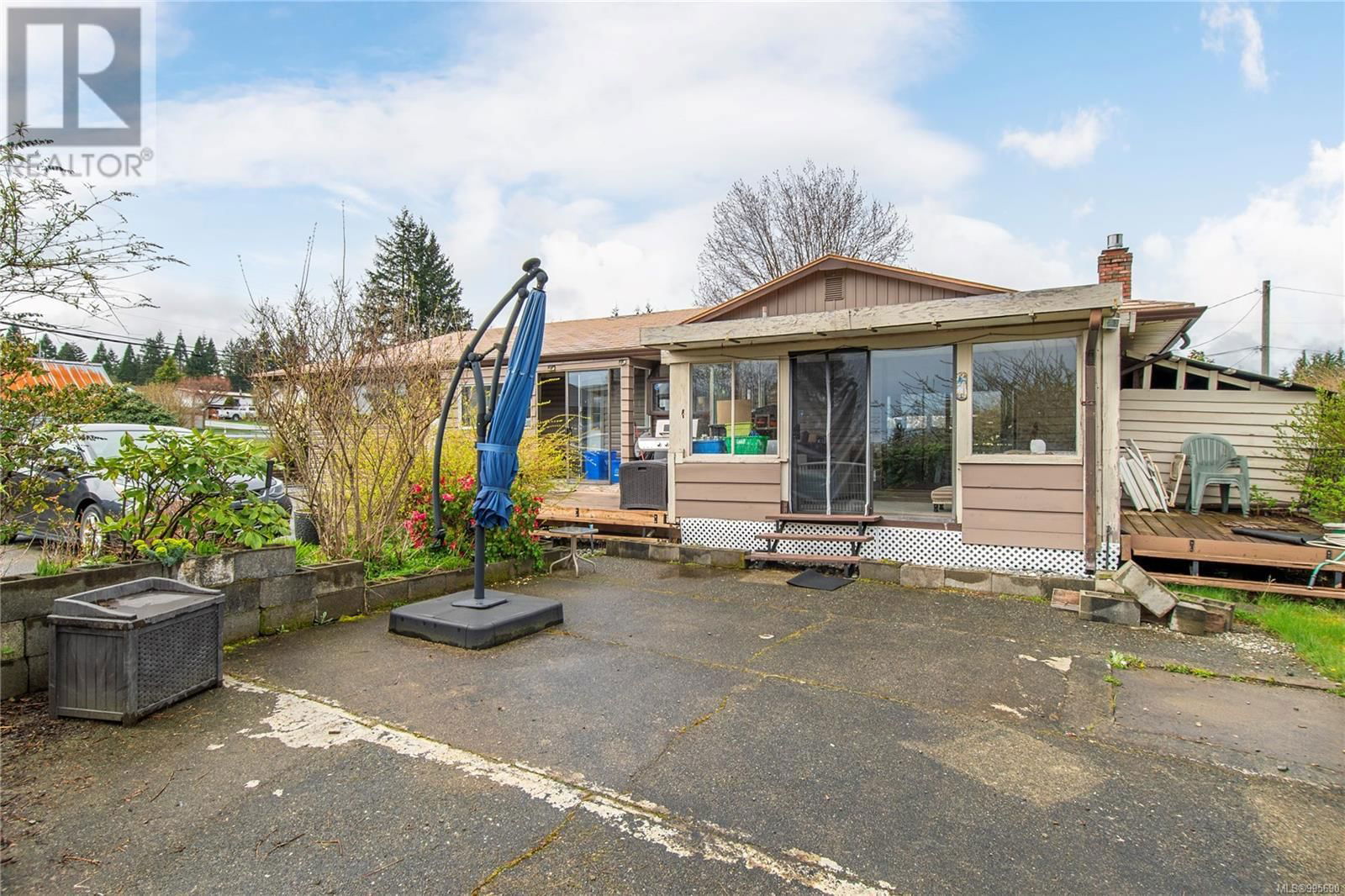 951 NORTHMORE ROAD Image 35