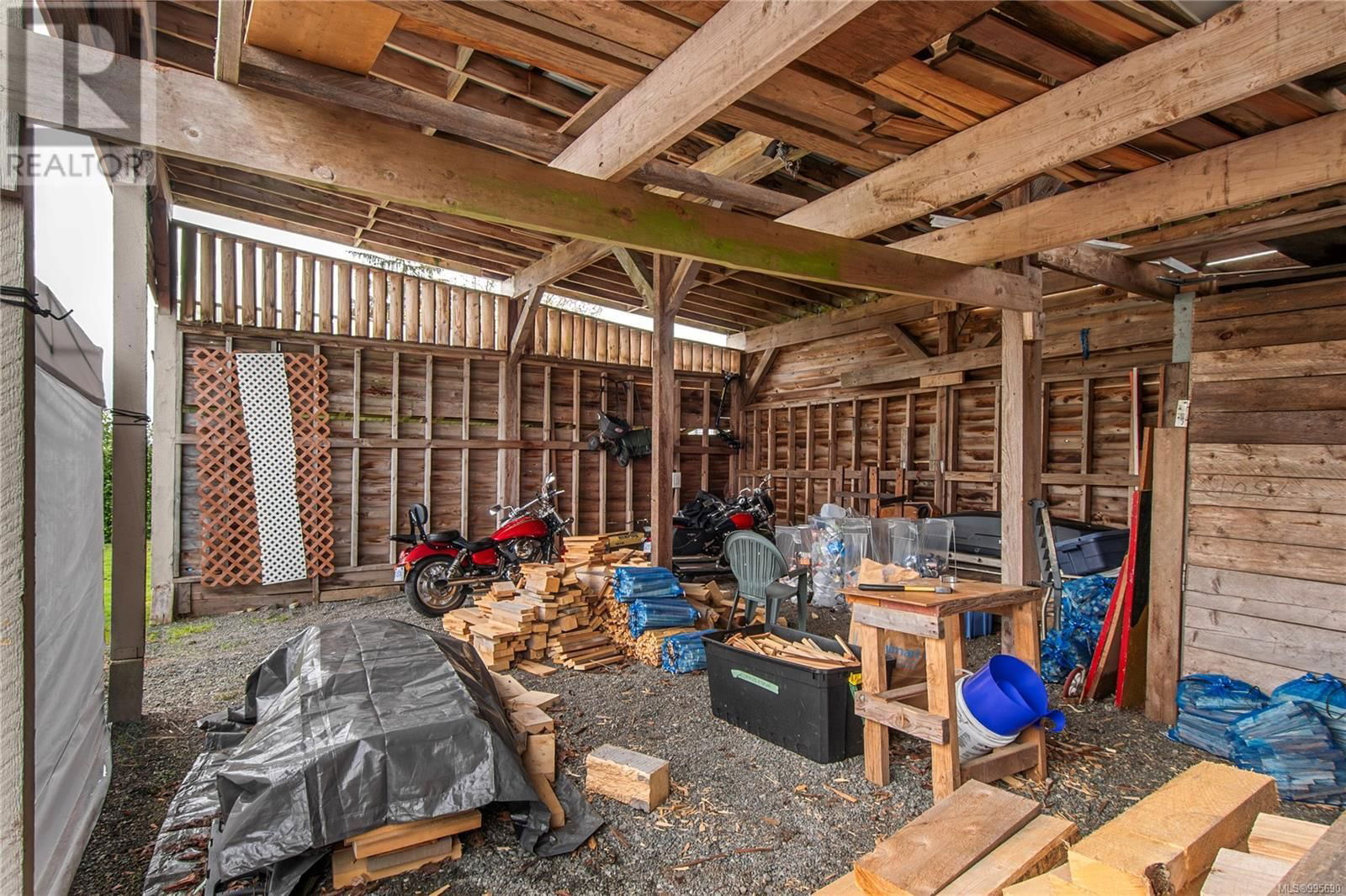 951 NORTHMORE ROAD Image 41