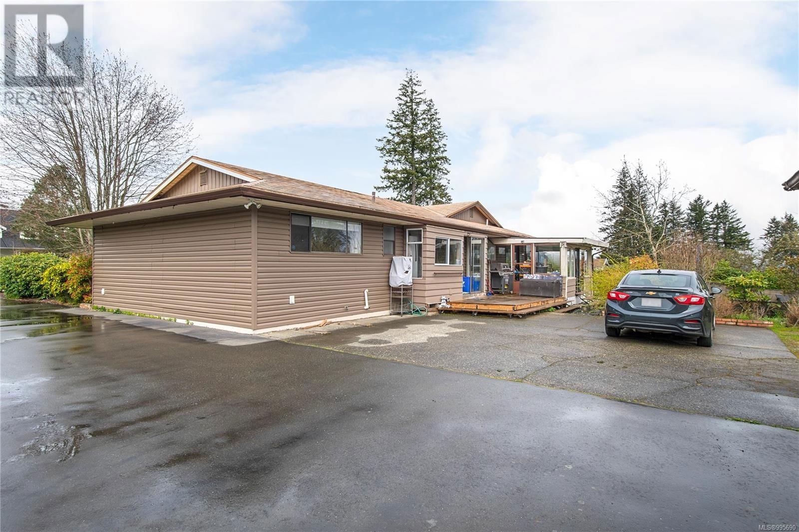 951 NORTHMORE ROAD Image 46