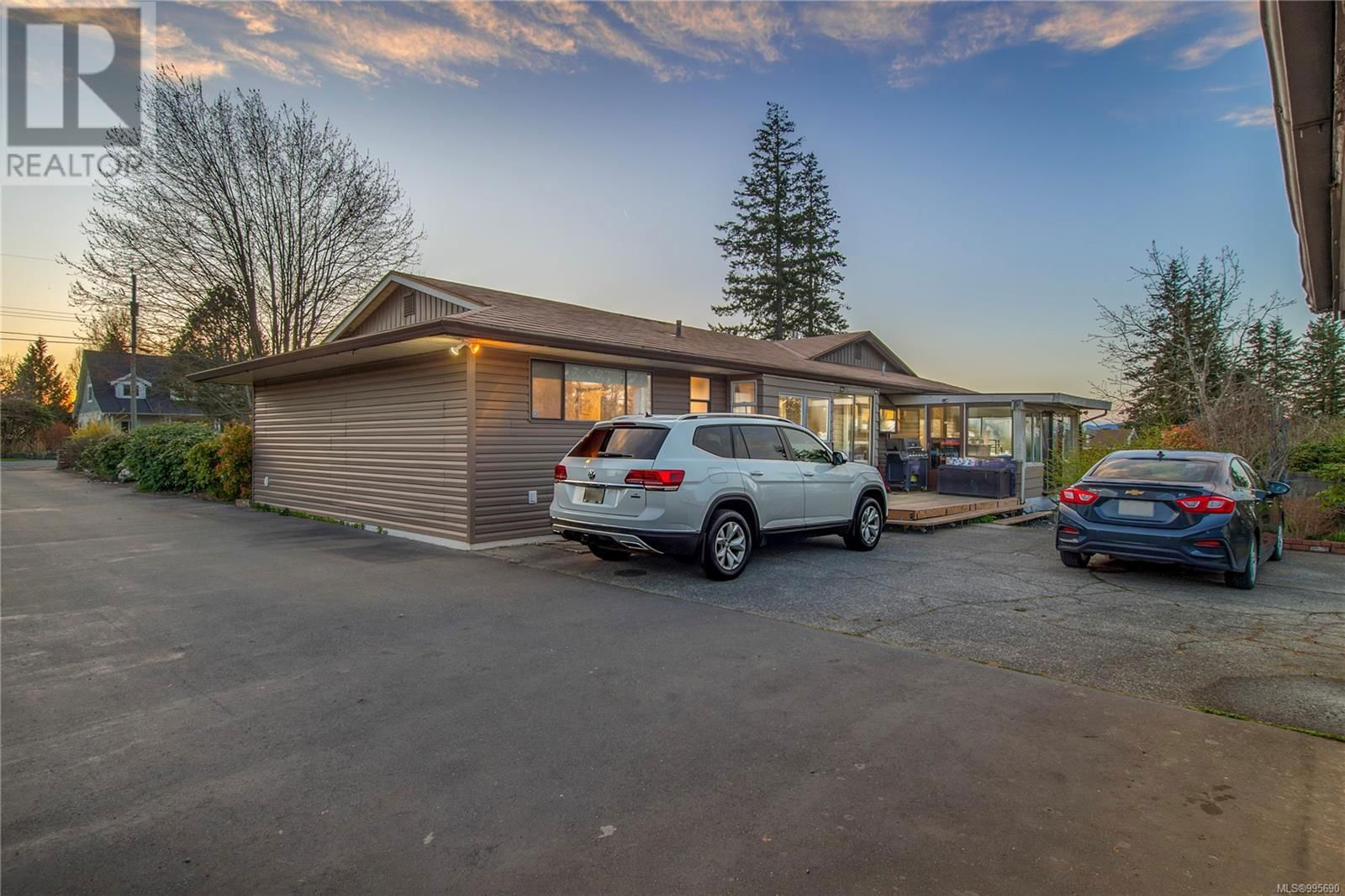 951 NORTHMORE ROAD Image 5