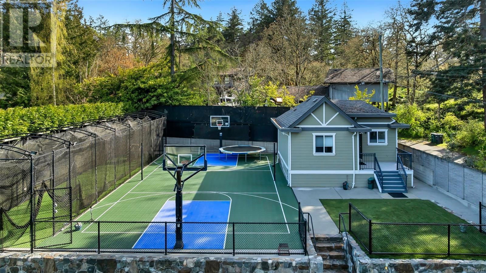 4668 CORDOVA BAY ROAD Image 5