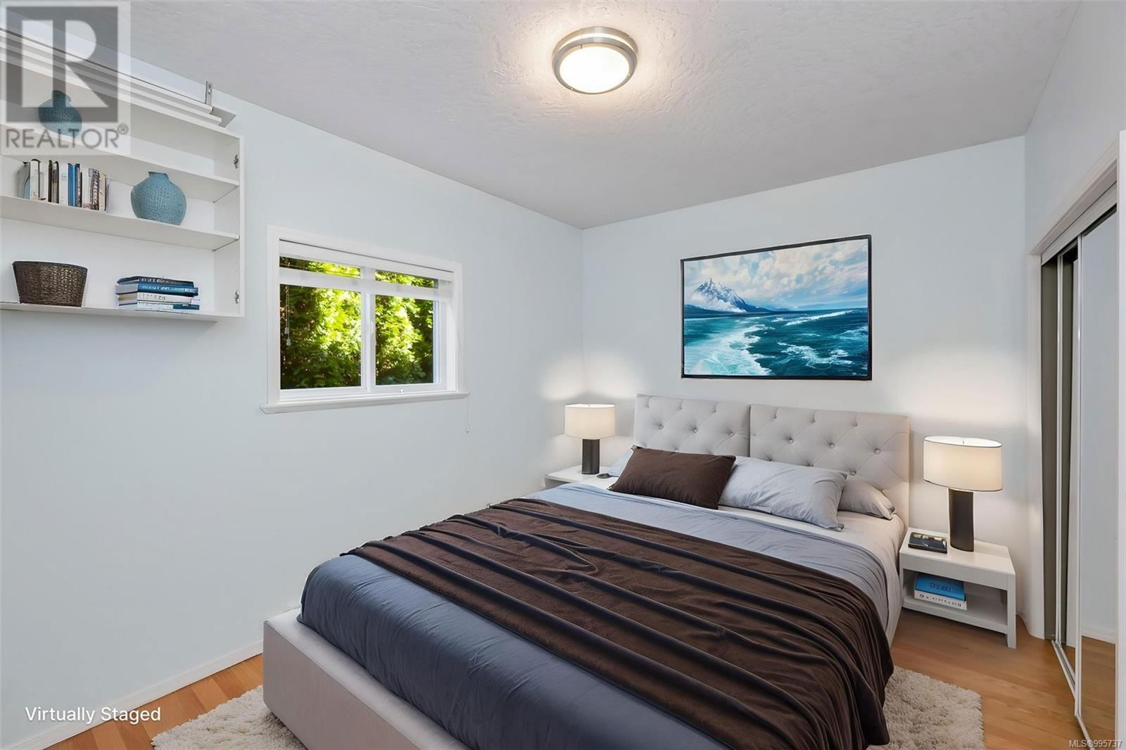 4668 CORDOVA BAY ROAD Image 53