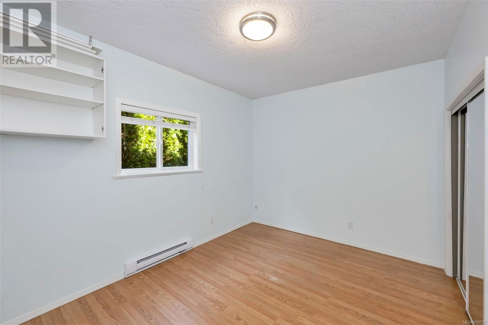 4668 CORDOVA BAY ROAD Image 54