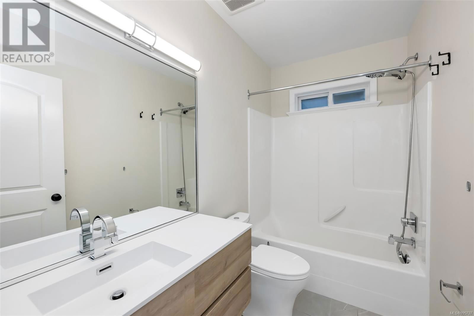 4668 CORDOVA BAY ROAD Image 58