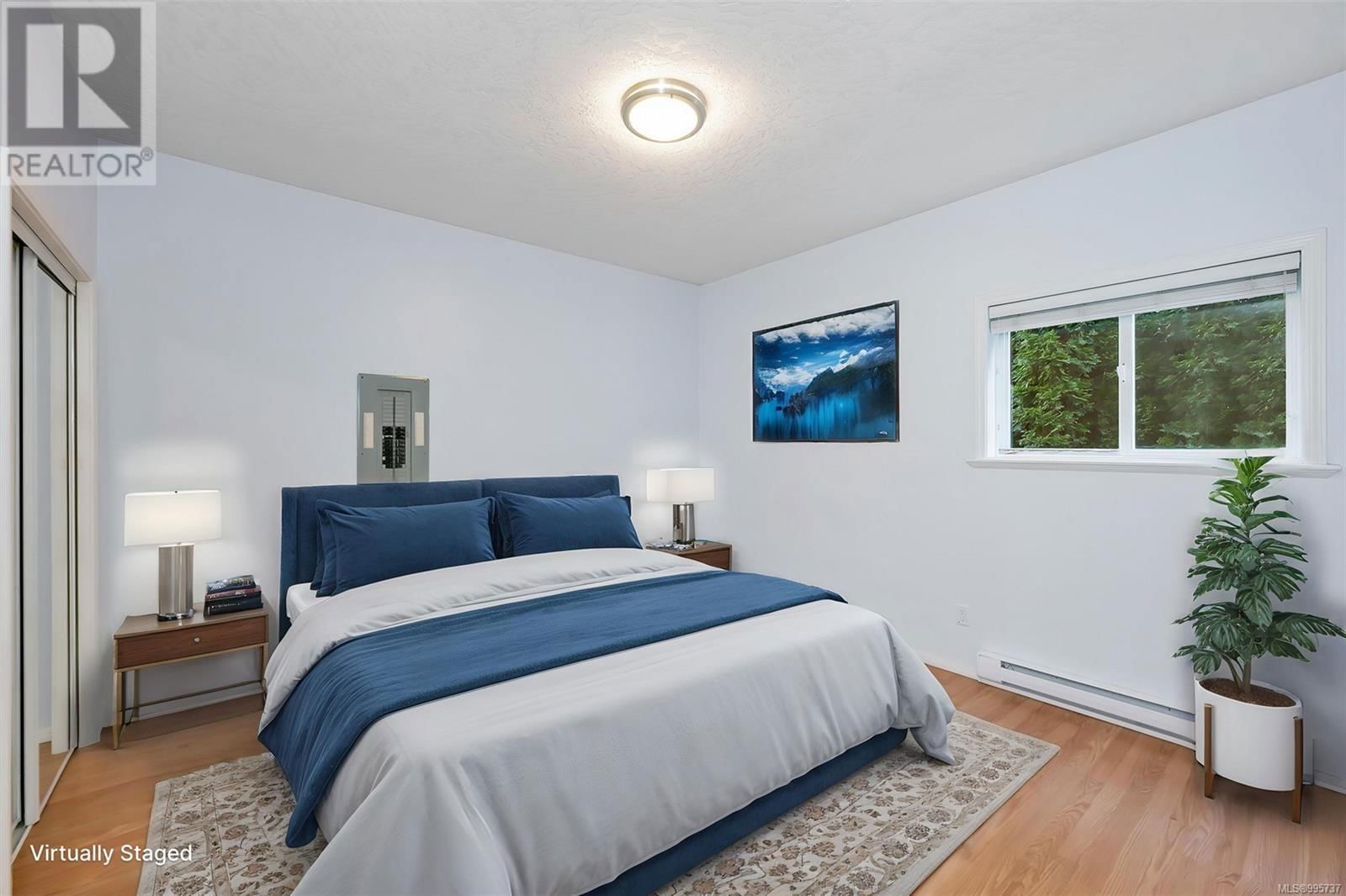 4668 CORDOVA BAY ROAD Image 59