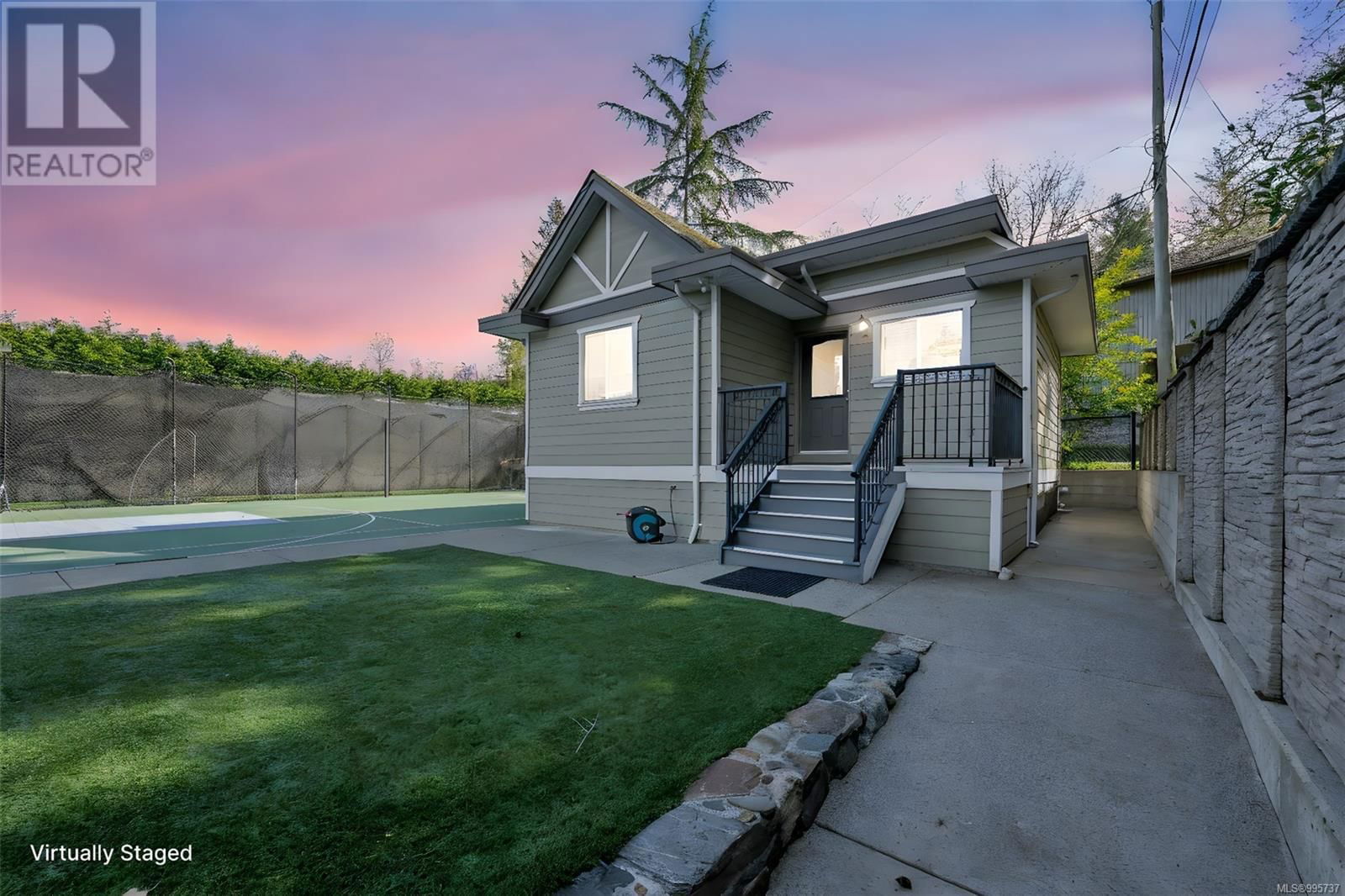 4668 CORDOVA BAY ROAD Image 66