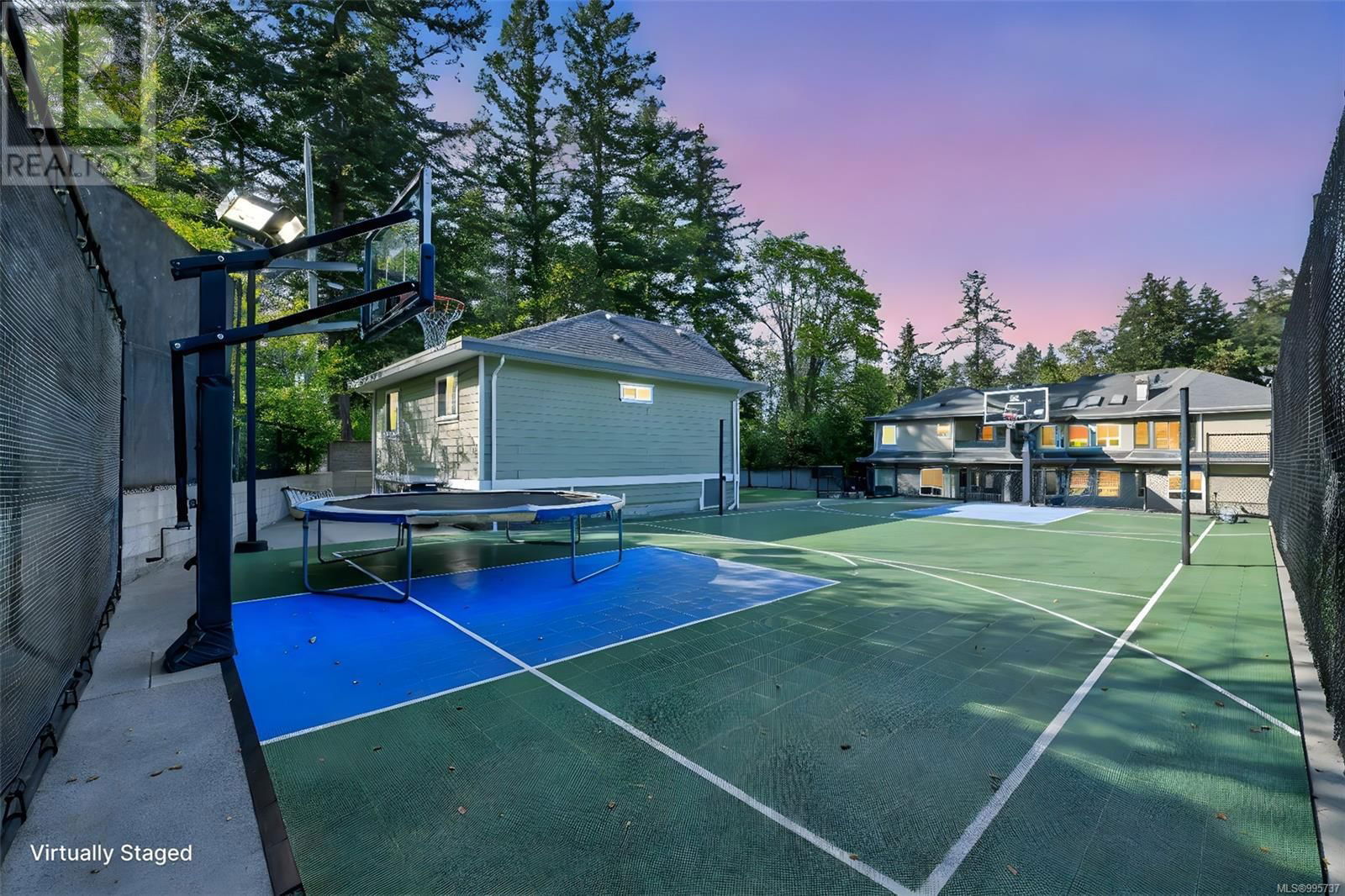 4668 CORDOVA BAY ROAD Image 82