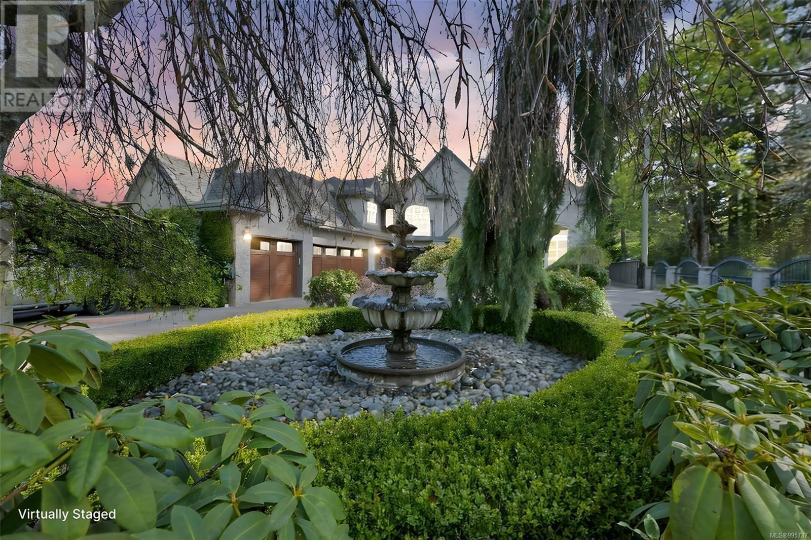 4668 CORDOVA BAY ROAD Image 91