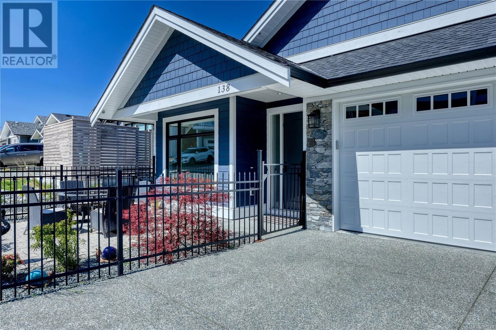 138 ROYAL PACIFIC WAY Image 33