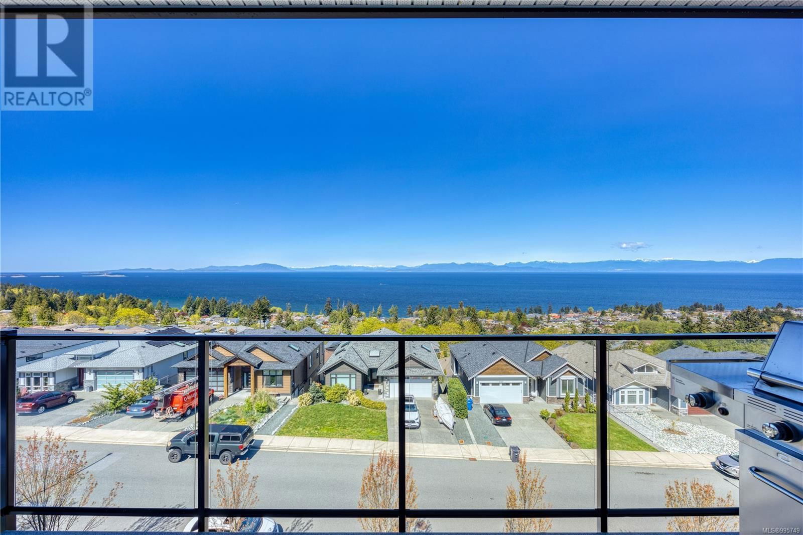 138 ROYAL PACIFIC WAY Image 44