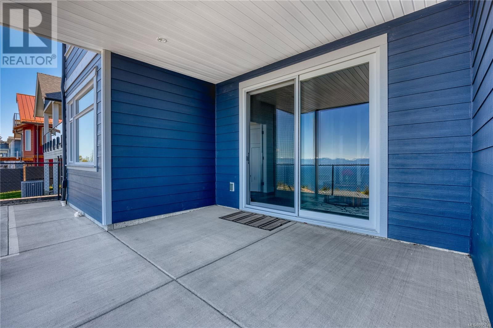 138 ROYAL PACIFIC WAY Image 45