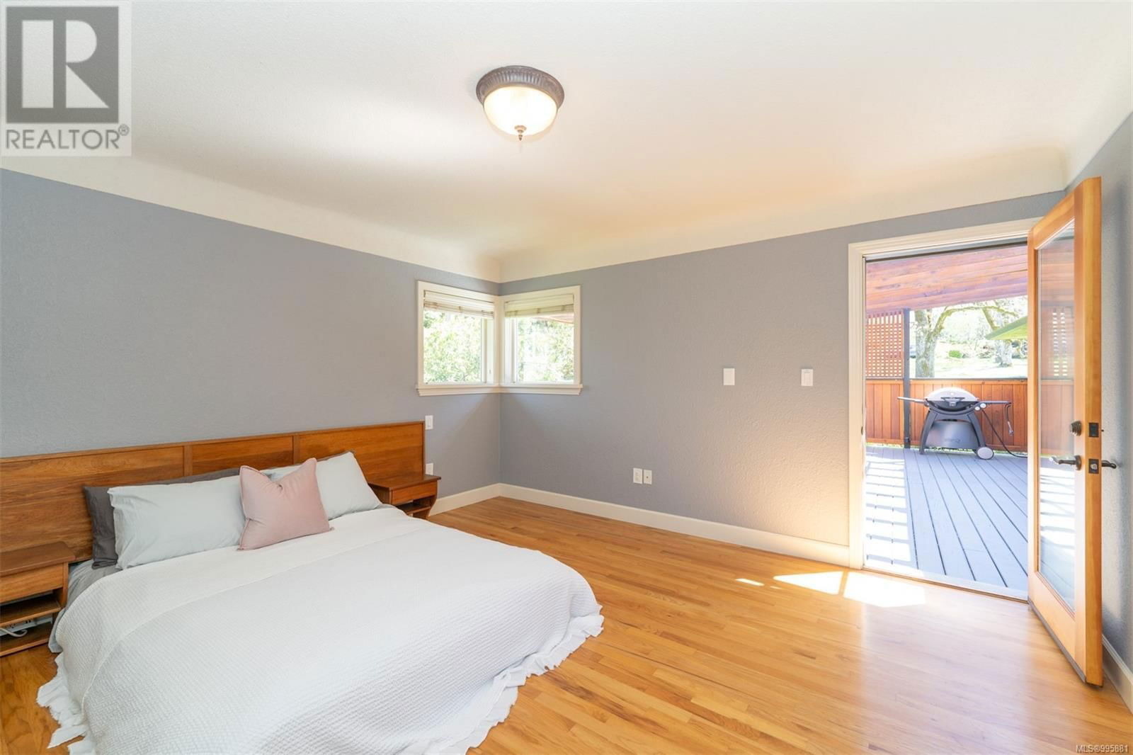 1584 ATHLONE DRIVE Image 17