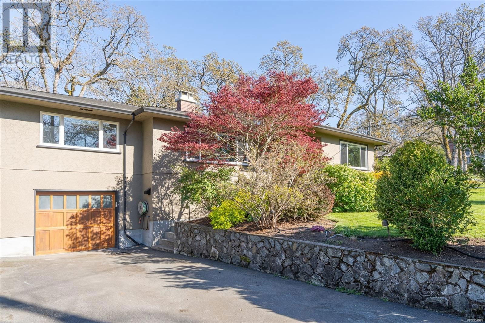 1584 ATHLONE DRIVE Image 2