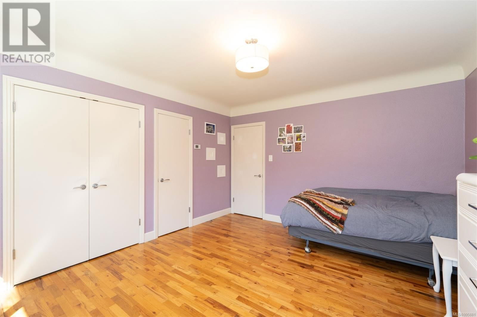 1584 ATHLONE DRIVE Image 22