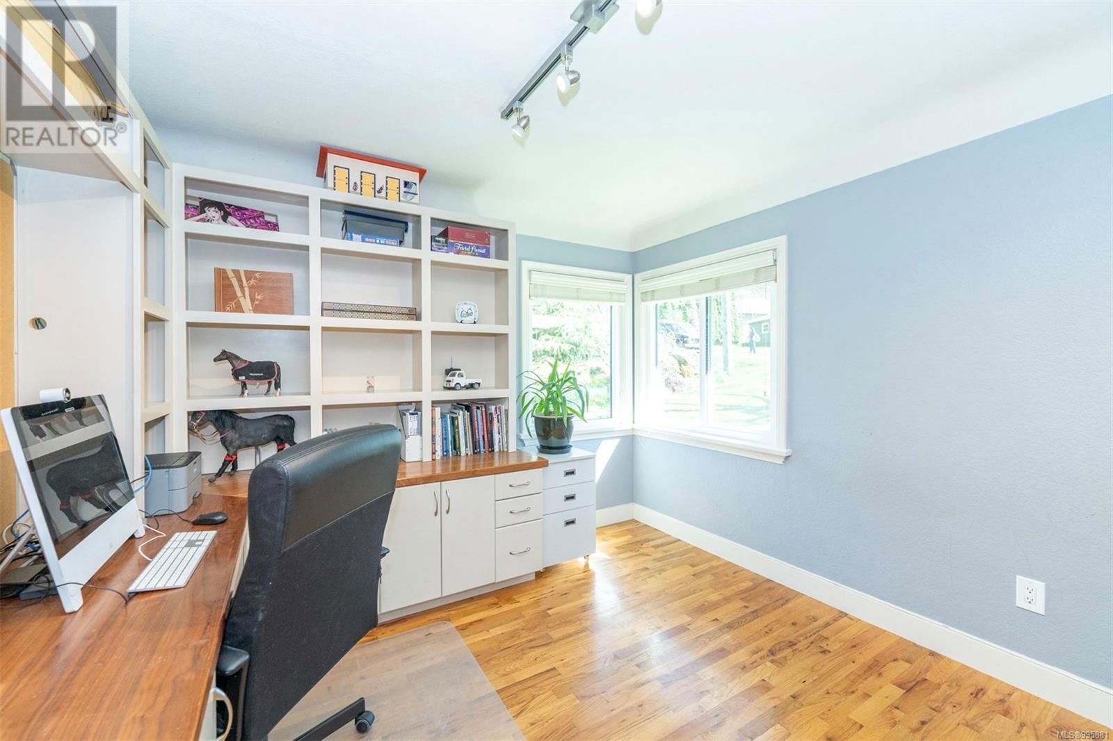 1584 ATHLONE DRIVE Image 24