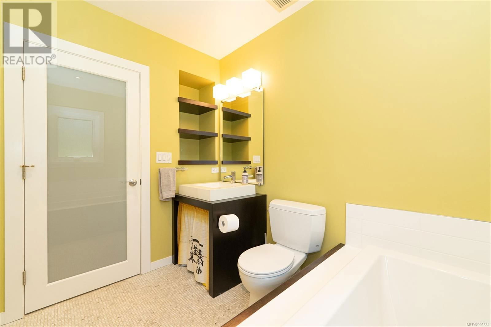 1584 ATHLONE DRIVE Image 27