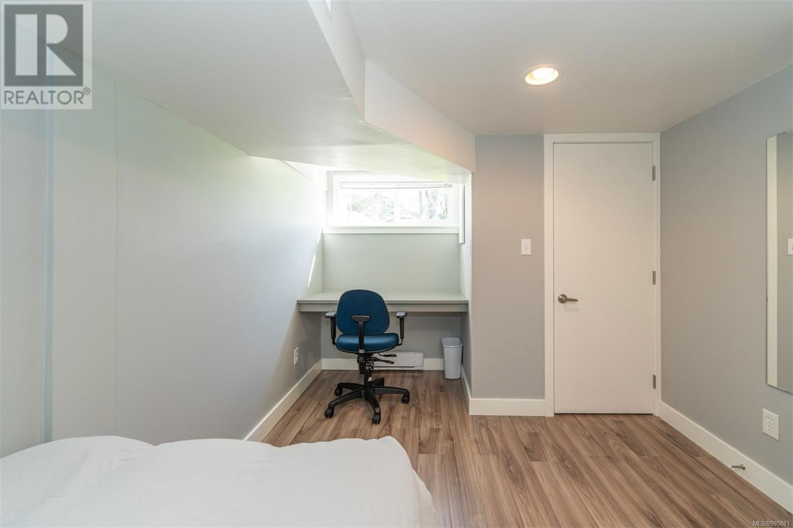 1584 ATHLONE DRIVE Image 33