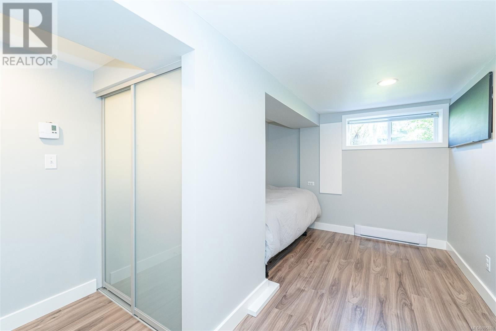 1584 ATHLONE DRIVE Image 35
