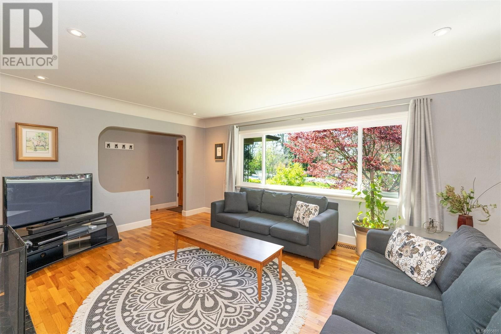 1584 ATHLONE DRIVE Image 4